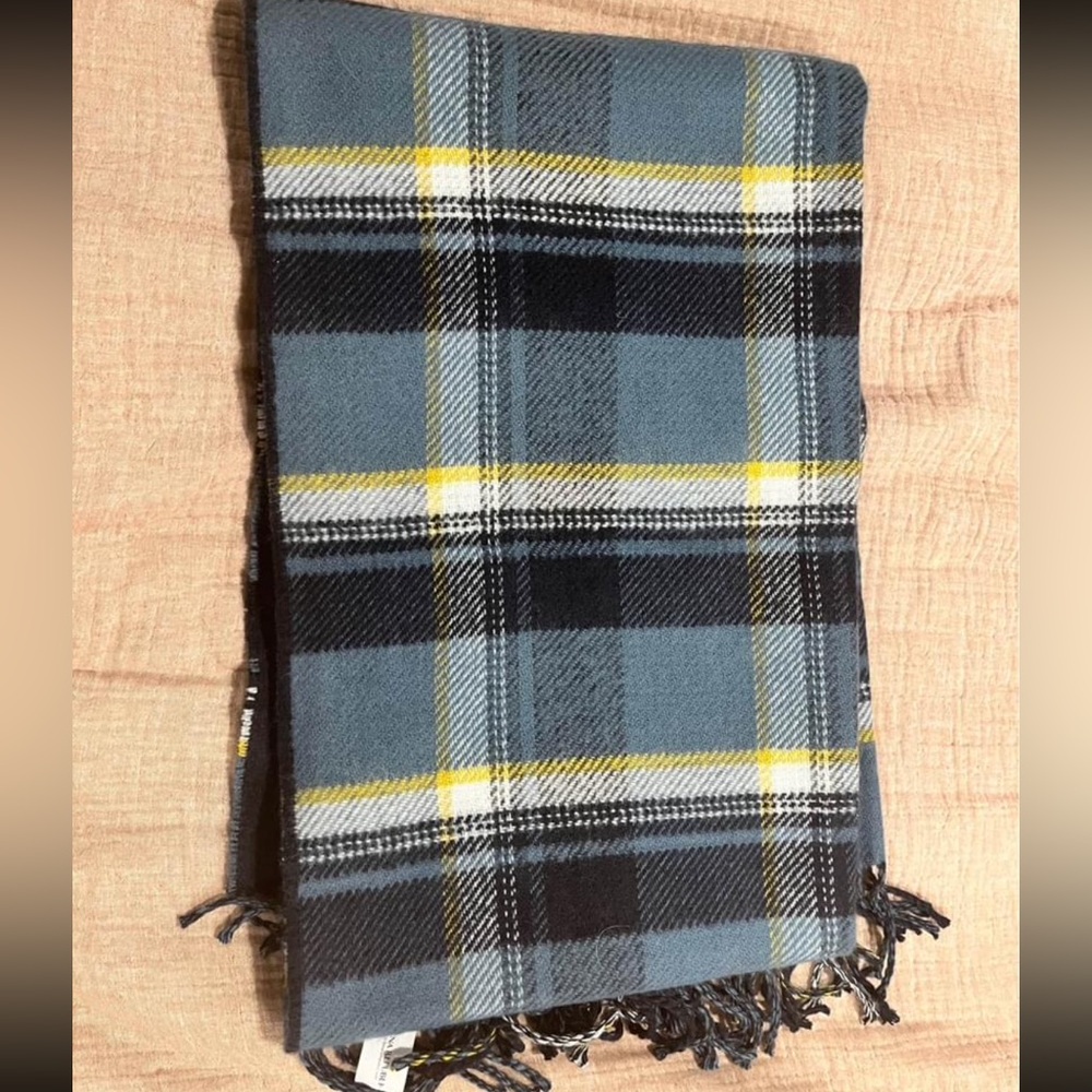Men's Banana Republic Scarf - NWT